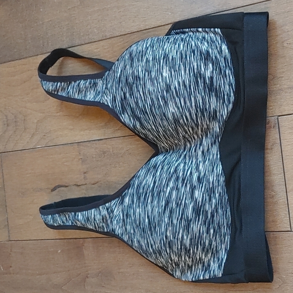 Hyba Sport Bra size M